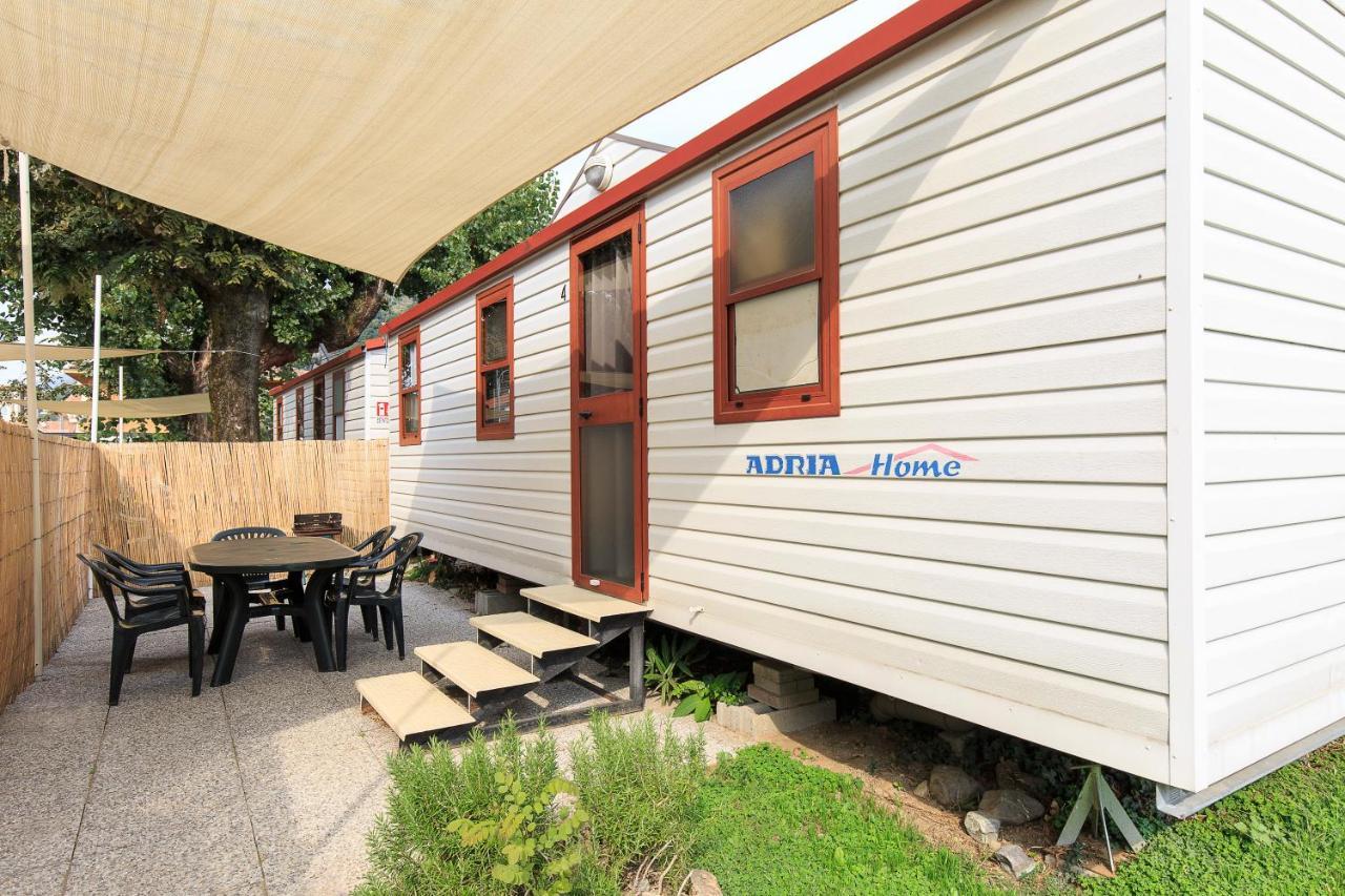 The Camp By Maggiore Suites Maccagno Exterior photo
